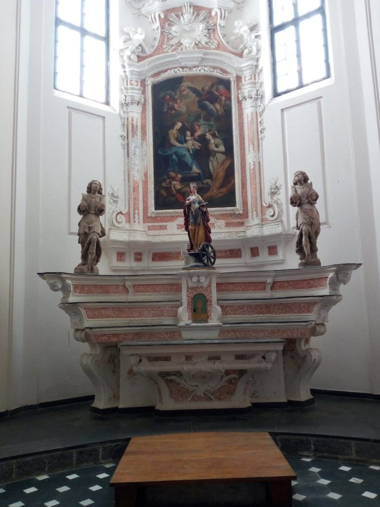 oratorio-santa-catarina-l-altare-768x1024